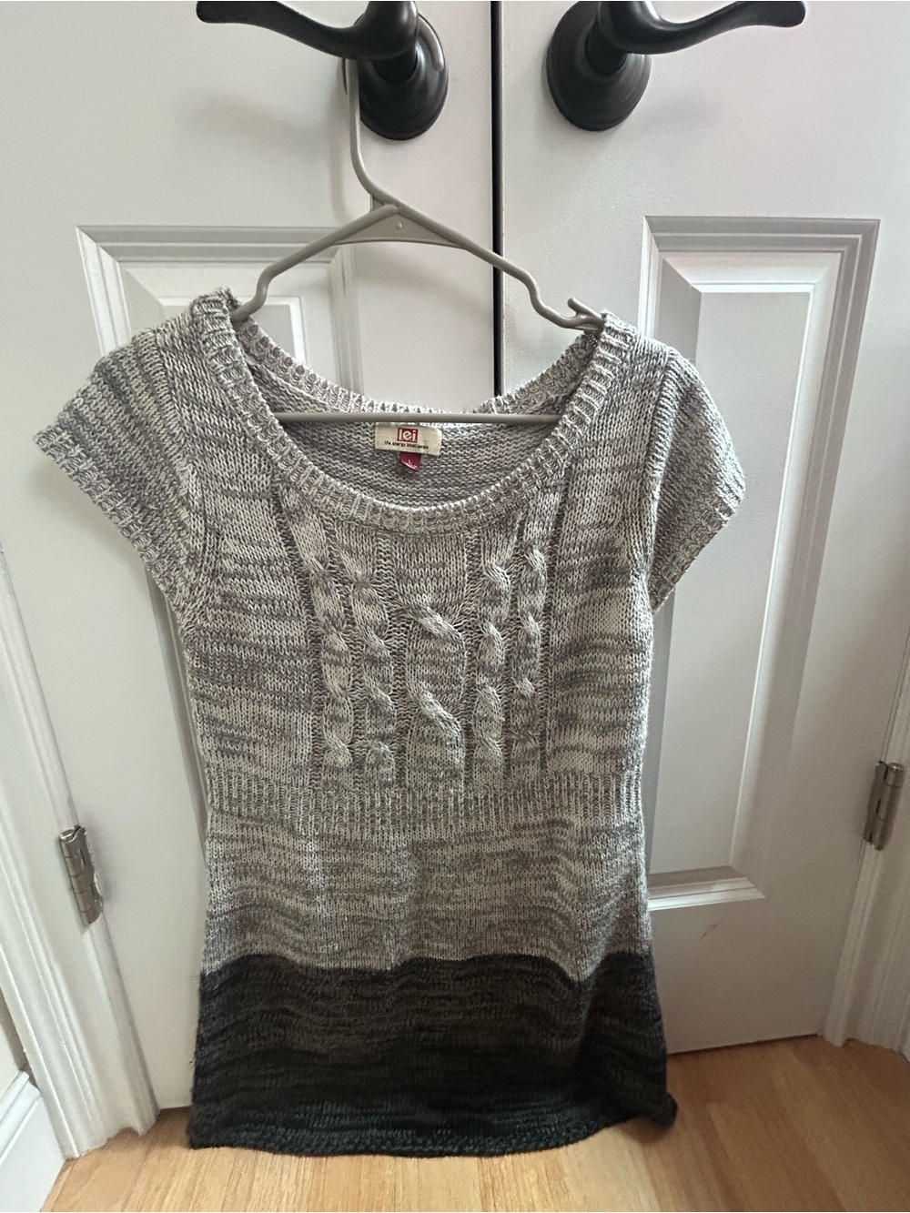 Lei Gray Cable Knit Sweater Dress | Cap Sleeve Ombre Knit Tunic